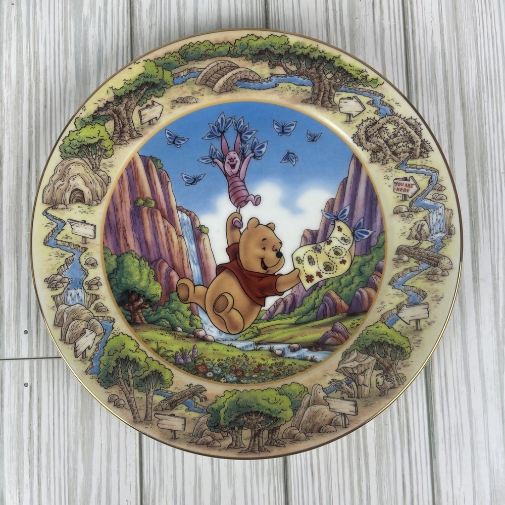 Bradford Exchange Winnie the‎ Pooh Disney Flutterbys Help Find the Way 8" Plate